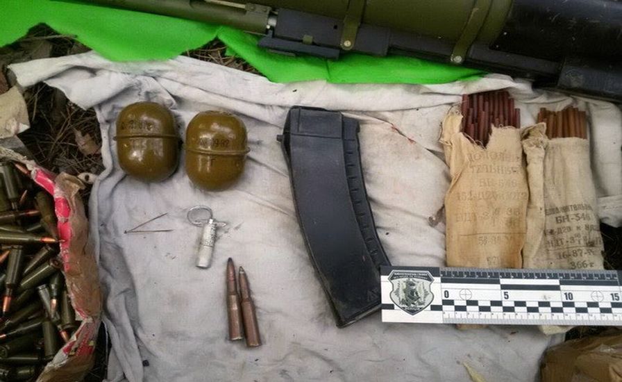 Под Днепром нашли тайник с оружием и боеприпасами
