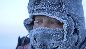Как не заболеть, если сильно замерзли и промочили ноги?