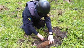 За неделю пиротехники обезвредили в ООС почти полтысячи мин