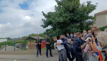Во Франции арестовали мужчину, который дал пощёчину президенту Макрону
