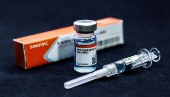 Получат ли украинцы COVID-паспорта после прививки CoronaVac