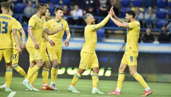 Опасный штамм в Украине, выход в плей-офф Евро-2020 и санкции против РФ и олигархов: главное за неделю