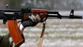Во время пьяных посиделок боевик застрелил своих сослуживцев и покончил с собой: оккупанты обвиняют ВСУ