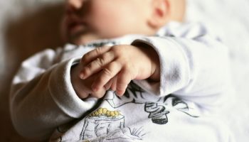 В Украине планируют увеличить помощь при рождении детей: до 50, 100 и 150 тысяч гривен