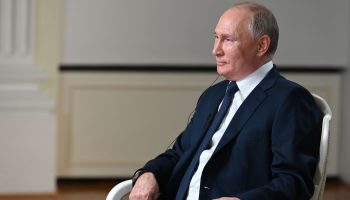 Путин подписал стратегию нацбезопасности РФ: в ней есть пункт об усилении «братских связей» с украинцами и белорусами